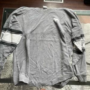 Grey sweater from pink